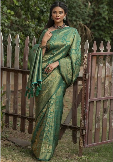 Rama Green Embellished Banarasi Silk Saree Saree Colors, Indian Sarees Online, Wedding Saree Indian, Designer Sarees Online, Wedding Dress Trends, Silk Sarees Online, Traditional Sarees, Green Art, Party Wear Sarees