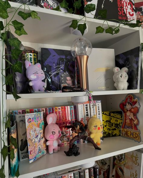 happy 6th ateez day:) not gonna say much because I’m gonna sob if I do but yea it’s been lovely😭 #ateez #atz #explore #explorepage #kpop #kpopaesthetic #aesthetic #bookshelf #shelf #6thateezday Kpop Shelf Aesthetic, Aesthetic Bookshelf, Kpop Aesthetic, Shelf Organization, New Room, Bookshelves, Room Decor, Shelves, Quick Saves