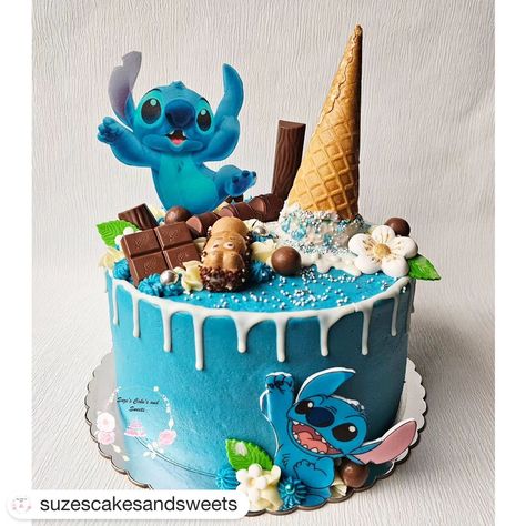 Voor Milana haar 8e verjaardag maakte Suze van Suzes Cakes and Sweets deze prachtige Stitch taart. Ze versierde deze heerlijke taart met enkele prints. #suzescakesandsweets #cakeprint #eetbareprint #stitchtaart Bday Cake, Fondant, Birthday Cake, Cake, Van, Birthday, 10 Things