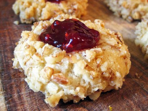 Bird's Nest Cookies (Thumbprint or Thimble Cookies) Birdsnest Cookies, Thimble Cookies, Jam Thumbprints, Cookies Thumbprint, Birds Nest Cookies, Homemade Strawberry Jam, Thumbprint Cookies, Xmas Cookies, Birds Nest