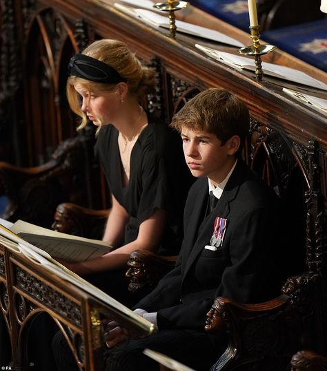 Prince Edward Children, Queen Elizabeth Grandchildren, James Viscount Severn, James Viscount, Viscount Severn, Reine Elizabeth Ii, Lady Louise Windsor, Reine Elizabeth, British Royal Families