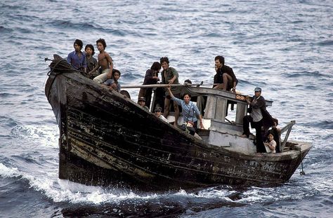 Vietnamese Boat People, Refugee Boat, Authentic People, World Refugee Day, British Hong Kong, Past Tens, North Vietnam, South Vietnam, Refugee Camp