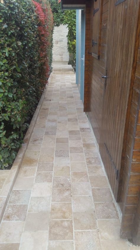 Travertine Patio, Driveway Entrance Landscaping, Colonial House Exteriors, Travertine Outdoor, Walkway Landscaping, Driveway Design, Backyard Garden Landscape, Garden Paving, Garden Floor