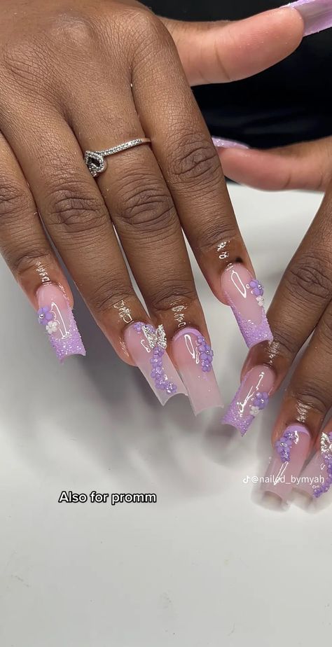 Lilac Nails Design, Sweet 16 Nails, Acrylic Nail Designs Classy, Prom Nail Designs, Quince Nails, Acrylic Nail Designs Coffin, Quinceanera Nails, Lilac Nails, Purple Acrylic Nails