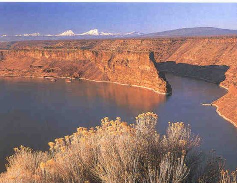 Lake Billy Chinook Camp Longhorn Inks Lake, Salmon Challis National Forest, Emerald Lake Yoho National Park, Lake Billy Chinook Oregon, Okanogan-wenatchee National Forest, Oregon State, Summer Breeze, Incredible Places, Vacation Spots