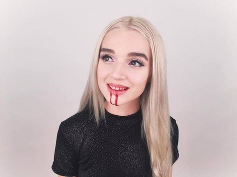 Poppy Music, Troll Halloween Costume, Poppy Youtube, Im Poppy, Troll Costume, That Poppy, Popular People, Funny Face, Red Poppies