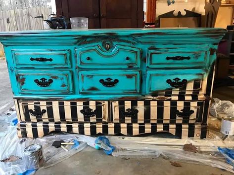 Tim Burton Inspired Furniture, Alice In Wonderland Painted Dresser, Alice In Wonderland Dresser Diy, Alice In Wonderland Inspired Home Decor, Tim Burton Furniture Diy, Alice In Wonderland Furniture Ideas, Alice And Wonderland Furniture, Maximalist Painted Furniture, Alice In Wonderland Room Ideas Bedrooms