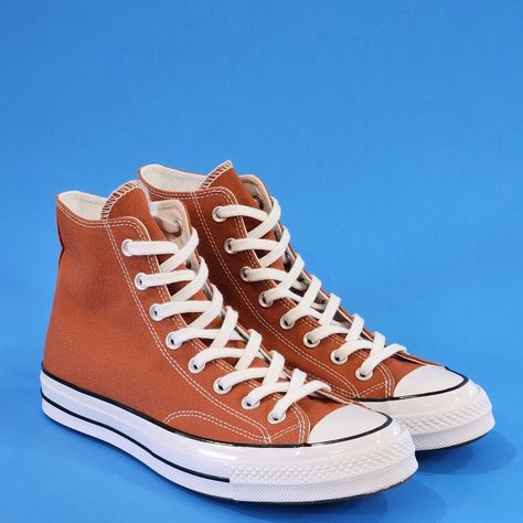 Converse Chuck 70 Hi High Top Red Bark Salmon Brown Orange Canvas Unisex Sneakers A04796c Nwt Size Guide: Men's 9 - Women's 11 Mpn: A04796c Brand New With Box. 100% Authentic! More Cushioning, Tougher Canvas, Same Versatility. The Chuck 70 Hightop Is Built Off Of The Original 1970s Design, With Premium Materials And An Extraordinary Attention To Detail, With Added An Extra Cushy Insole For Arch Support And Stability. Canvas Upper Is Lightweight And Durable. The Timeless Silhouette You Know And L Converse Lugged, Converse 70, Orange Converse, Converse Chuck Taylor 70, Converse Star Player, 1970s Design, High Tops Sneakers, Converse Jack Purcell, Orange Sneakers