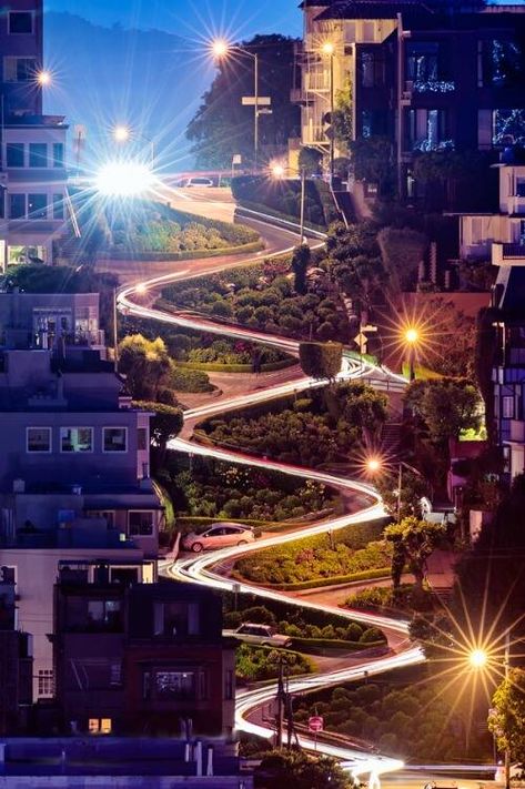 Dan Francisco, Moon Set, Lombard Street, City At Night, San Fran, Road Trip Usa, San Francisco Bay Area, Favorite City, Golden State