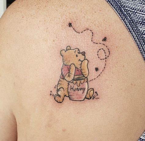 Pooh And Eeyore Tattoo, Pooh Bear Tattoo, Funny Small Tattoos, Eeyore Tattoo, Winnie The Pooh Tattoos, Pooh Bebe, Dad Tattoo, Winnie The Pooh Honey, Bear Tattoo