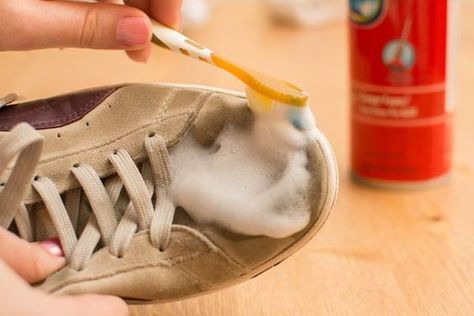 Cleaning Microfiber Couch, Clean Suede Shoes, New Balance Suede, Clean Suede, Adidas Suede, Suede Vans, Cleaning Tips And Tricks, New Balance Trainers, How To Clean Suede