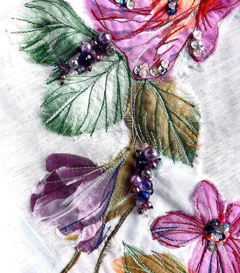 Patchwork Quilting Designs, Silk Ribbon Embroidery Patterns, Textile Art Embroidery, Couture Embroidery, Bead Embroidery Patterns, Hand Work Embroidery, Creative Embroidery, Handwork Embroidery Design, Embroidery Patterns Free