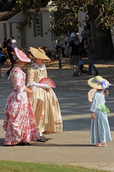 Colonial Women's Clothing, Colonial Clothing Women, Colonial Fashion American, Colonial Fashion Women, Colonial Outfit, Colonial Fashion, Colonial Clothing, Colonial Williamsburg Va, 18th Century Dresses