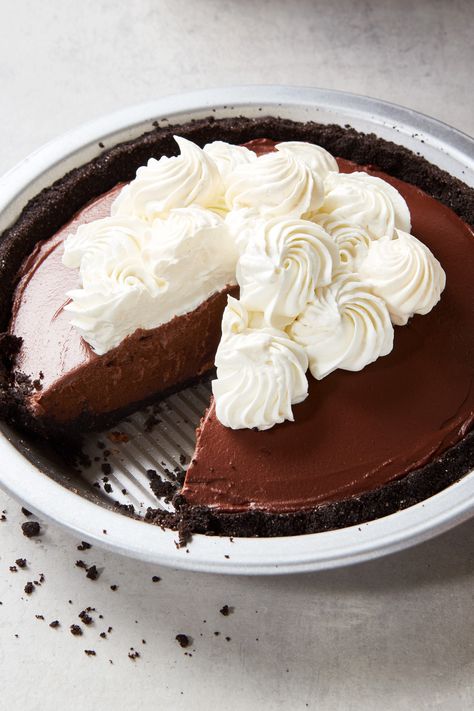 Easy Chocolate Pie Recipe, Easy Chocolate Pie, Chocolate Pie Recipe, Chocolate Cream Pie Recipe, Favorite Pie Recipes, Chocolate Pie Recipes, Chocolate Custard, Chocolate Cream Pie, Cream Pie Recipes