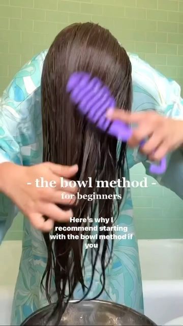 Curls Bowl Method, Bowl Method Wavy Hair Tutorial, The Bowl Method Wavy Hair, Curly Hair Routine Bowl Method, Bowl Hair Method, How To Do The Bowl Method For Curly Hair, Curly Bowl Method, Curl Bowl Method, Bowl Curl Method