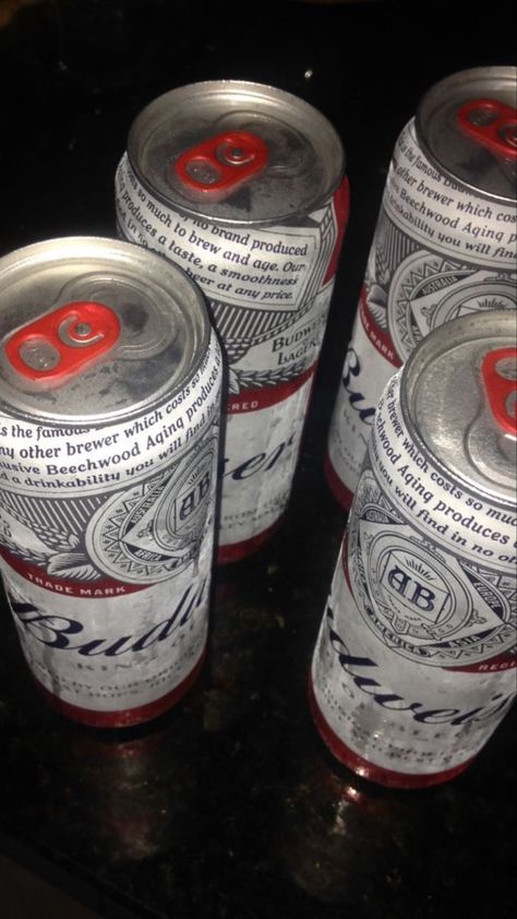 Budweiser Beer Aesthetic, Budweiser Beer Snapchat, Budweiser Aesthetic, Kingfisher Beer Snap, Night Alcohol Snapchat, Beers Aesthetic, Beer Snapchat Stories, Budweiser Snap, Beer Aesthetic Drinking