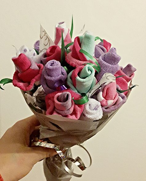 Baby sock bouquet Sock Bouquet Women, Socks Wrapping Gift Ideas, Socks Bouquet, Sock Roses, Sock Bouquet, Baby Sock Bouquet, Boyfriends Birthday Ideas, Baby Bouquet, Diy Diaper Cake