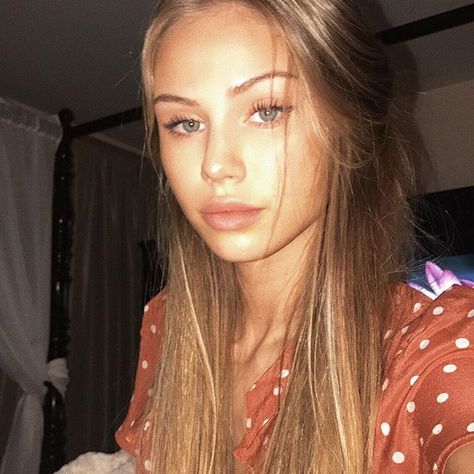 Scarlett Leithold Instagram, Scarlett Rose Leithold, Scarlett Leithold, Scarlett Rose, Model Inspo, Grunge Look, Long Blonde, Long Blonde Hair, Natural Makeup Looks