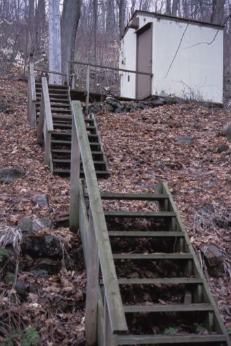 Traversing a steep hill can be a difficult proposition, particularly for those who have disabilities which lessen their ability to walk around on their own. Building a set of... Backyard Landscaping On A Hill, Hillside Stairs, Hillside Steps, Landscape Stairs, Landscape Steps, Landscaping On A Hill, How To Build Steps, Sloped Yard, Building Stairs