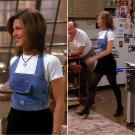 Rachel Green Jean Vest, Rachel Green Black Mini Skirt, Rachel Green Denim Vest, 90s Denim Vest Outfit, Rachel Green Season 1 Outfits, Friends Season 1 Outfits, Rachel Green Denim, Rachel Green Outfits Season 1, 90s Vest Outfits