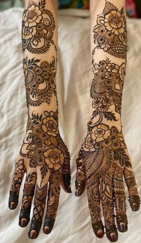 Arabic Mehndi Designs For Engagement, Arabic Mehandi Full Hand, Engagement Henna Designs Arabic, Unique Mehndi Designs Full Hand, Floral Full Hand Mehndi Designs, Indian Arabic Mehndi Designs, Full Hand Mehndi Designs For Kids, Mehendi Designs For Full Hands Arabic, Arabic Back Mehndi Designs