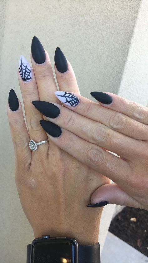 Spider Web Stilleto Nails, Short Almond Nails Spider Web, Matte Halloween Nails Short, Halloween Spider Web Nail Designs, Halloween Nails Almond Shape Black, Halloween Dip Nails Ideas Black, Black Halloween Dip Nails, Black Halloween Nail Designs Almond, Black Almond Halloween Nails