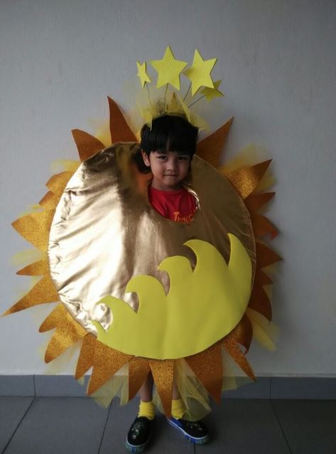 Sun costume. Sun Fancy Dress, Sun Costume For Kids, Diy Sun Costume, Sun Costume, Affordable Halloween Costumes, Fancy Dress Costumes Kids, Most Popular Halloween Costumes, Popular Halloween Costumes, Halloween Party Decor Diy