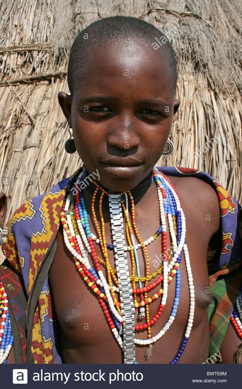 Woman Tribe, Ethiopia People, Ethiopian Tribes, Ethiopian People, Tribe Women, Natural Girl, African People, Cultural Diversity, Zulu