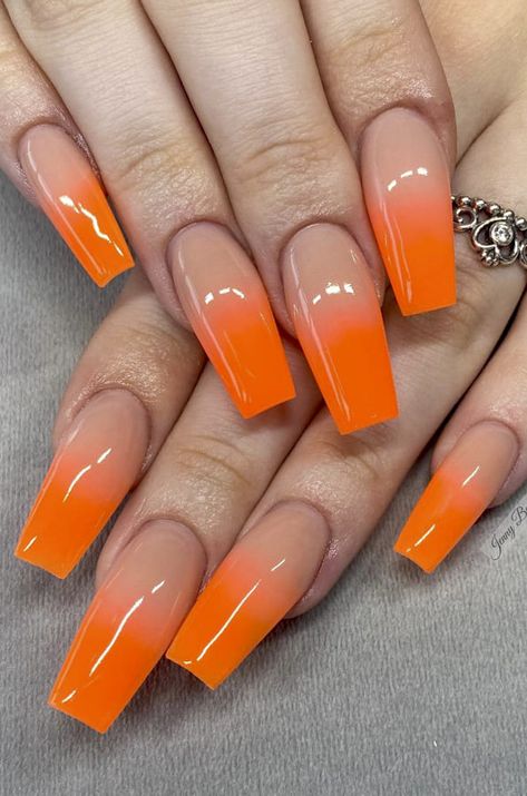 23 Gorgeous Ombre Nails Design ideas Tutorial - Womenstyle Ambre Nails, Orange Ombre Nails, Ombre Nails Design, Orange Acrylic Nails, Red Ombre Nails, Ombre Nail Art, Ring Finger Nails, Nails Design Ideas, Ombre Nail