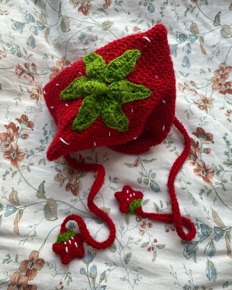 custom crochet strawberry hat 🍓 I love those little strawberry stars omg [ crochet, strawberry hat, diy, small business, kitty beanie, crochet cat beanie ] Kitty Beanie Crochet, Crochet Strawberry Hat, Diy Small Business, Crochet Cat Beanie, Kitty Beanie, Strawberry Hat, Hat Diy, Crochet Strawberry, Cat Beanie