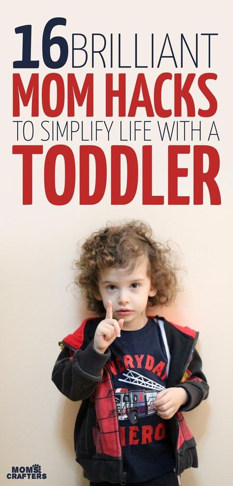 16 genius mom hacks to simplify life with a toddler -these brilliant parenting hacks are perfect for parenting toddlers and preschoolers, with some parenting tips for babies too! Mom Hacks Toddlers, Toddler Hacks, Simplify Life, Tantrums Toddler, Mom Life Hacks, Confidence Kids, Parenting Help, Smart Parenting, Baby Sleep Problems