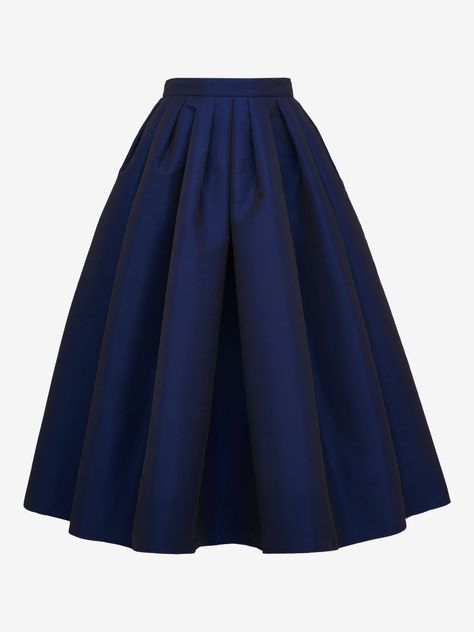 Alexander Mcqueen Skirt, Drop Shoulder Shirt, Alexander Mcqueen Fashion, Knot Dress, Bustier Dress, Jacquard Dress, Pleated Midi Skirt, High Waisted Trousers, Pleated Skirt