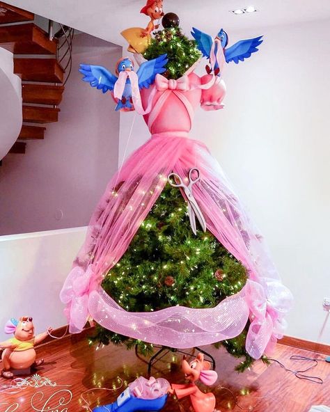 Disney At Home on Instagram: “This gives a new meaning to the term “tree skirt”.. This Cinderella inspired tree from @carolinachong is absolutely amazing!!🙌🏻💖” Disney Christmas Tree Theme, Frozen Christmas Tree, Barbie Christmas Tree, Mermaid Christmas Tree, Nightmare Before Christmas Tree, Deco Disney, Disney Christmas Decorations, Disney Christmas Tree, Frozen Christmas