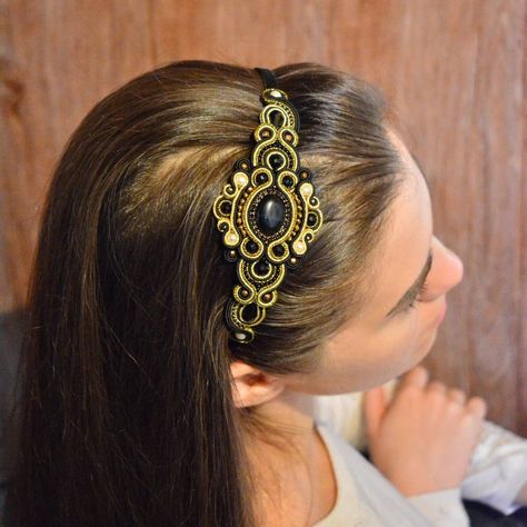 Soutache Headband, Headband Tiara, Soutache Earrings, Soutache Jewelry, New Hobbies, Shibori, Headpiece, Tiara, Smocking