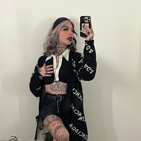 𝔠𝔯𝔲𝔢𝔩𝔩𝔞 𝔪𝔬𝔯𝔤𝔞𝔫 ♡ on Instagram: "ily all ♡" Cruella Morgan, Heavily Tattooed, Nature Outfits, Tattooed Woman, Easy Fitness, Pinterest Photography, Classy Outfits For Women, Photography Quotes, Ideas Jewelry