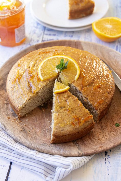 Vegan Orange and Almond Cake Orange Almond Cake, Vegan Winter Recipes, Orange And Almond Cake, Almond Cake Recipe, Gf Flour, Vegan Cake Recipes, Almond Cake, Vegan Bowls, Vegan Foodie