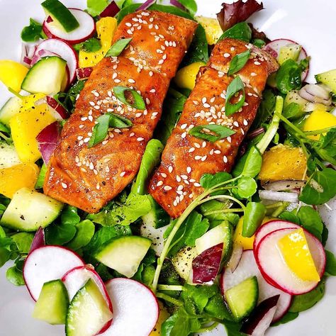 Salmon and Mango Salad Recipe Mango Salad Recipe, Salad With Salmon, Citrus Salad, Southern Cuisine, Mango Salad, Healthy Choice, Family Cooking, Grilled Salmon, Food Categories