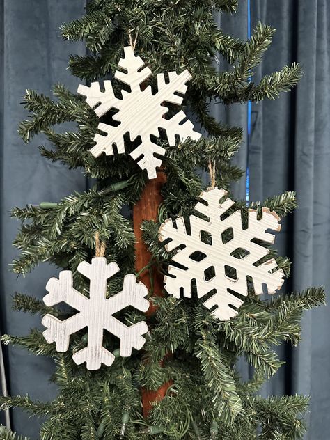 Hanger Set, Wood Snowflake, Ornament Christmas Tree, Snowflake Ornaments, Laser Cut Wood, White Paint, Christmas Tree Ornament, Ornament Christmas, Tree Ornament