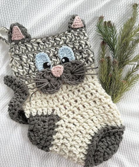 Jen Mitchell on Instagram: "This little grey Himalayan kitty heads to its new home today! Custom kitty stockings available! Send me a pic of your baby and I’ll make a stocking to match! 😻" Make A Stocking, Crochet Moose, Cat Stocking, Crochet Baby Pants, Crochet Christmas Stocking Pattern, Cat Stockings, Crochet Stocking, Dog Christmas Stocking, Pet Stockings