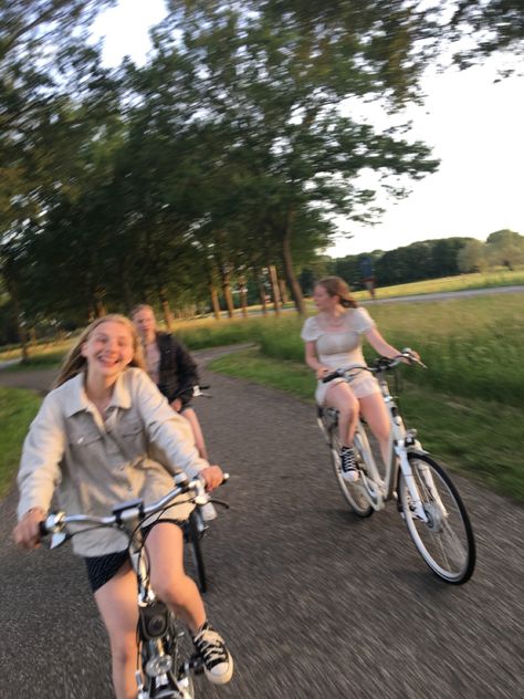 Cycling With Friends, With Friends Aesthetic, Friend Groups, Friends Aesthetic, Summer Friends, Summer Bucket Lists, Summer Bucket, Summer Feeling, Summer Aesthetic