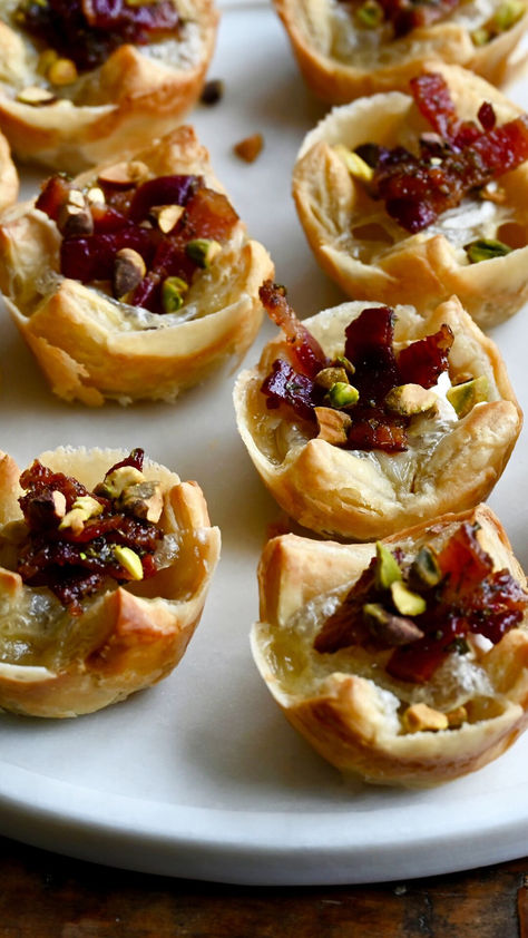 Dive into this tantalizing Candied Bacon Brie Bites recipe by Justataste, proudly crafted with C&H® Sugar! These delectable bites boast crispy bacon, creamy brie, and a touch of caramleized sweetness, all perfectly balanced with C&H® Light Brown Sugar. Bacon Jam Brie Appetizer, Puff Pastry Brie Bites, Bacon Brie Bites, Puff Pastry Bacon, Bacon And Brie, Puff Pastry Cups, Warm Brie, Bacon Puffs, Bacon Brie