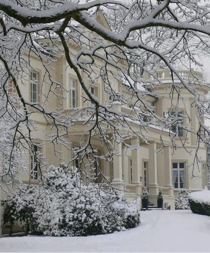 Winter Schnee, Winter Princess, Snow Angel, I Love Winter, Snow Angels, English Country House, Winter Beauty, Winter Vibes, Foto Art