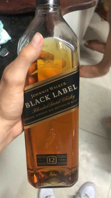 Black Label Snap, Drinks Pictures, Alcoholic Drinks Pictures, Saraswati Photo, Joker Poster, Alcohol Party, Alcohol Aesthetic, Alcohol Bottles, Cute Instagram Pictures