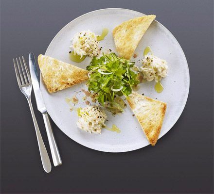 Crab mayonnaise with Melba toast & herb salad Pate Plating, Salmon Pate, Melba Toast, Olive Oil Bread, Fresh Olives, Poached Salmon, Homemade Mayo, Mayonnaise Recipe, Herb Salad