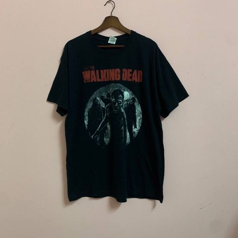 The Walking Dead Shirt, Twd Shirt, Walking Dead Tv Series, The Walking Dead Tv, Shirt Png, Vintage Tee, Men's Tops, 8th Grade, Clothing Ideas