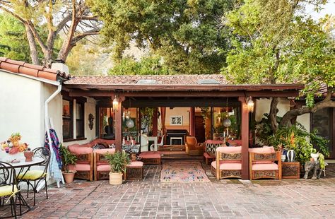 More of Justina Blakeney’s Vibrant Southern California Home | Architectural Digest Southern California Home, Justina Blakeney, California Closets, Internal Courtyard, Zellige Tile, Los Angeles Homes, California Homes, Spanish Style, Step Inside