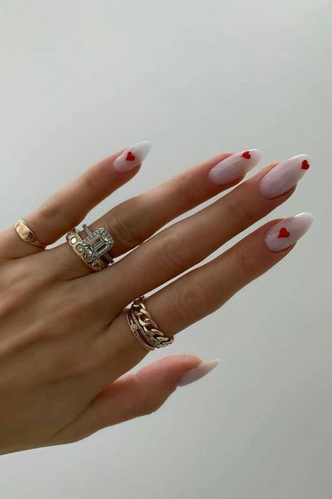 📸 lisagozlan For the romantics, we've found beautiful red, pink and heart designs. We've found modern twists on classics with cutout details and heart French tips. We've found minimalistic nods to the occasion with pretty ombre options in alluring shades (we love this design from Melanie at @overglowedit) and we've got something for the non-conformists too with emoji designs and "love" logo nails (@betinagoldstein's hand painted letters are pure mani goals). Minimal Nails, Minimalist Nails, Heart Nails, Dream Nails, Funky Nails, Pretty Acrylic Nails, Chic Nails, Short Acrylic Nails, Best Acrylic Nails