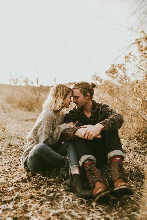 Shooting Couple, West Coast Wedding, Insta Inspiration, Pose Fotografi, Woman Sitting, Engagement Poses, Couple Photoshoot Poses, Engagement Photo Outfits, Couple Photography Poses