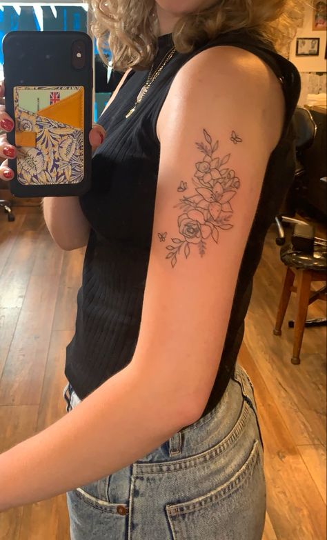 Simple Flower Shoulder Tattoo, Flower Tattoo Upper Arm Shoulder, Medium Size Flower Tattoos, Dainty Upper Arm Tattoos For Women, Inner Bicep Floral Tattoo, Outer Upper Arm Tattoo, Simple Upper Arm Tattoos For Women, Flowers Growing Tattoo, Upper Arm Tattoo Placement