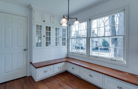 Mudroom with window seat bench and storage cabinets Feng Shui Kitchen Colors, Mudroom Storage Cabinet, Mudroom Cabinetry, Feng Shui Kitchen, Diy Furniture Videos, Mudroom Ideas, Kitchen Design Color, Mud Room Storage, Window Benches